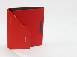 Fächermappe überzogen, mit Inhaltsregister und Magnetverschluss